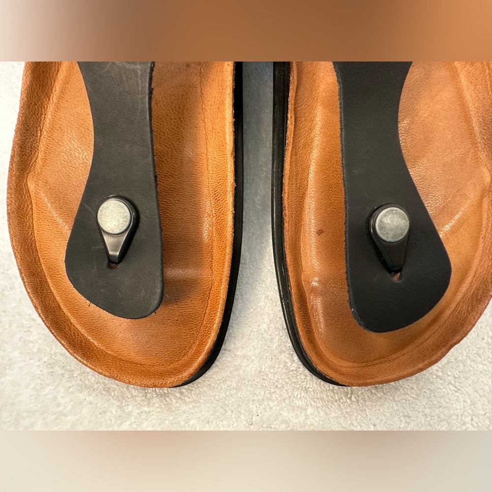 Bearpaw men’s sandal w/contour leather footbed, rubber sole, slightly cushioned. - Picture 3 of 13